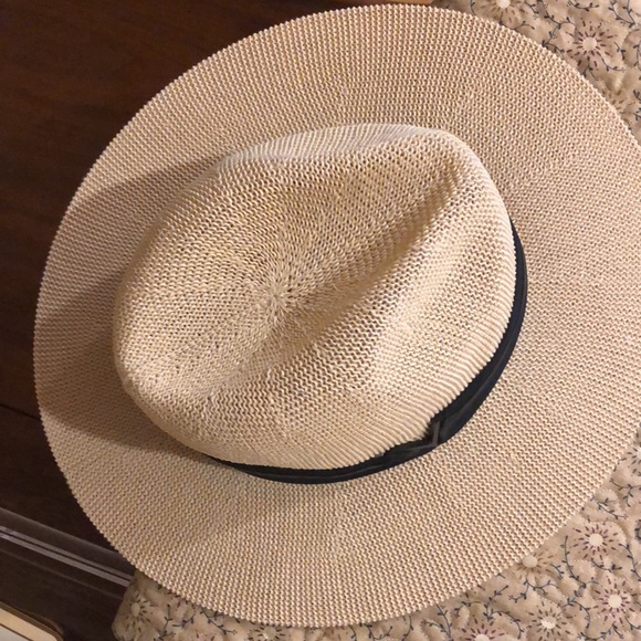 Vince Camuto Hat - Picture 3 of 8
